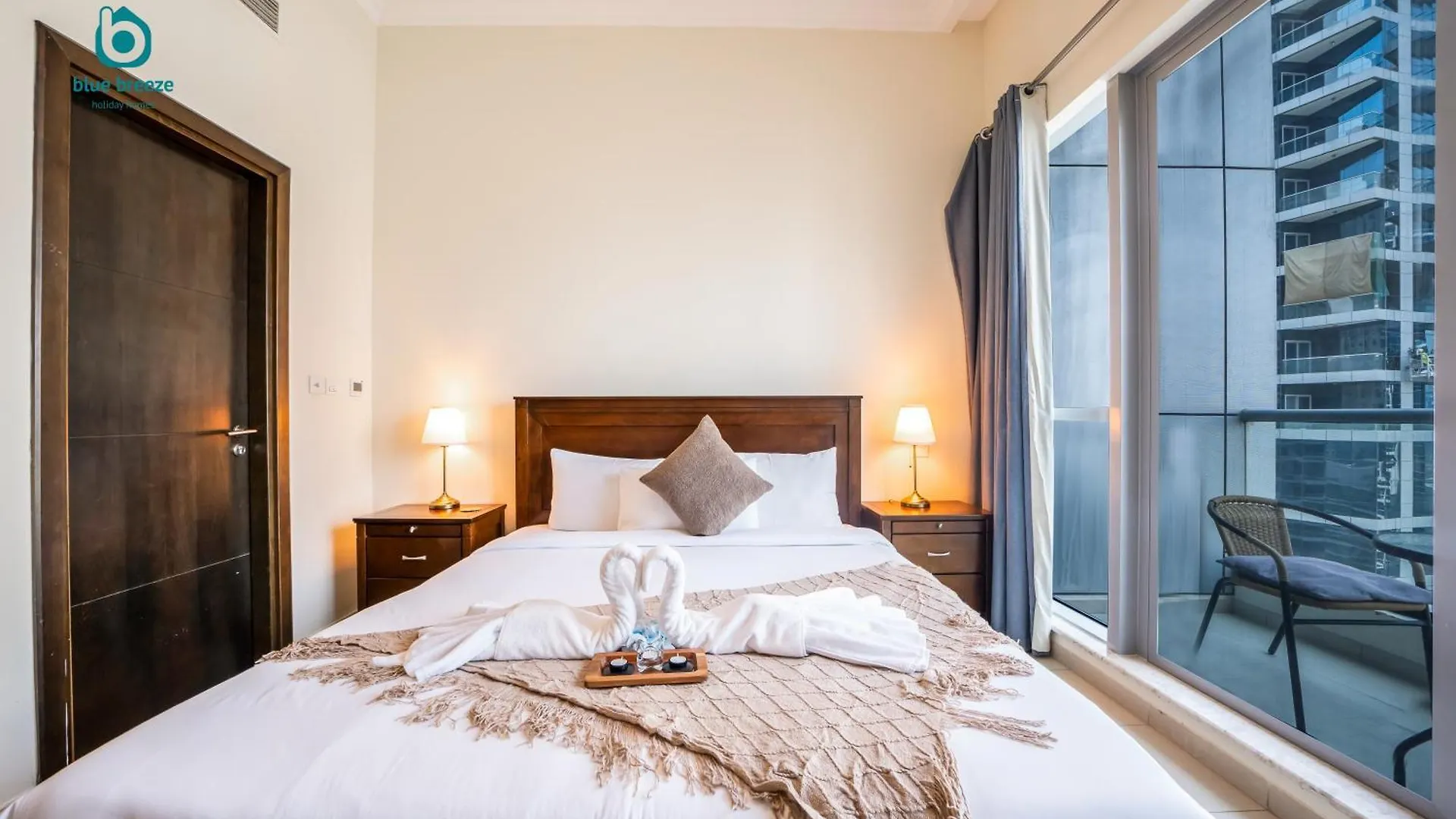Blue Breeze - Chic Marina Retreat With Balcony And Canal Views Dubai 0*,  United Arab Emirates